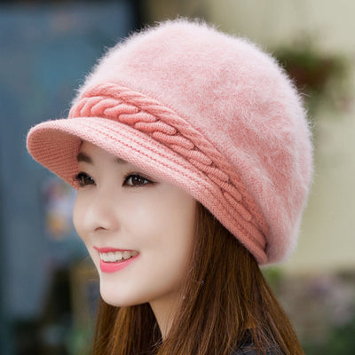 Ladies winter knitted beret